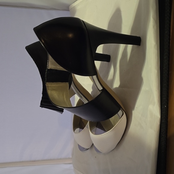Anne Klein open toe black and white pump - Picture 2 of 2